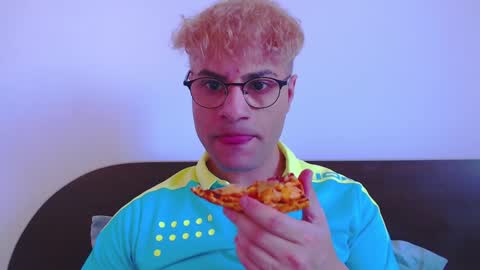 Snapshot of calvinjohnlad chatting on January 23, 2025, 12:41 pm Calvinjohnlad online show from January 23, 2025, 12:41 pm