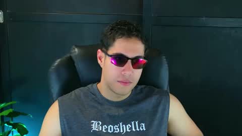 camara110 online show from February 13, 2025, 8:45 pm