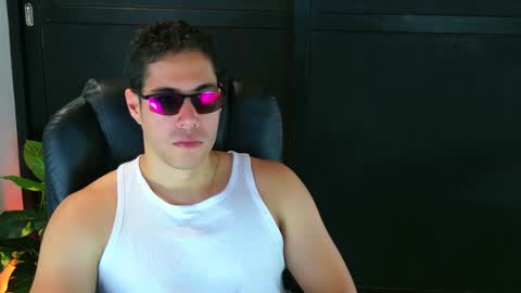 camara110 online show from February 18, 2025, 11:30 pm