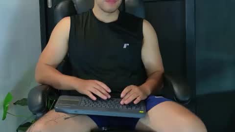 camara110 online show from September 10, 2025, 3:06 am