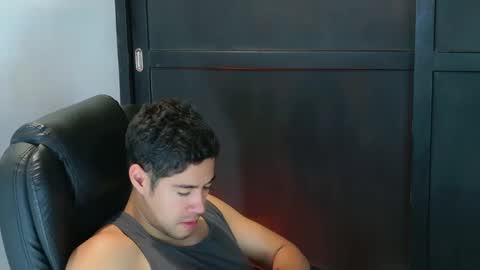 camara110 online show from October 2, 2025, 2:46 pm