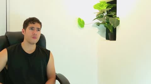 camara110 online show from November 3, 2025, 10:53 pm