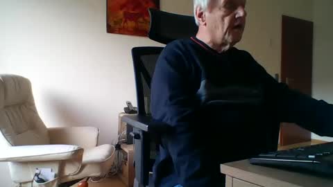 camcologne online show from January 8, 2025, 9:42 am