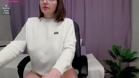 Snapshot of camelia_lillie chatting on March 2, 2025, 3:13 am camelia_lillie online show from March 2, 2025, 3:13 am