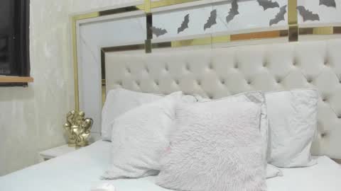 cameron_hearts online show from October 25, 2025, 11:51 am