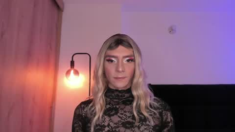 Snapshot of cameron_lyra chatting on April 14, 2026, 1:44 am Cameron online show from April 14, 2026, 1:44 am