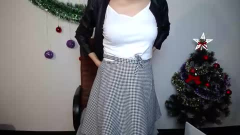 Cameronenns online show from December 17, 2025, 7:31 pm