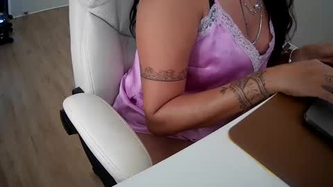 Cammie Cameron online show from January 19, 2025, 3:39 am