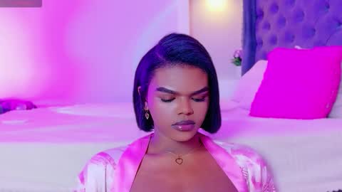 camiestrada online show from October 24, 2025, 1:24 am