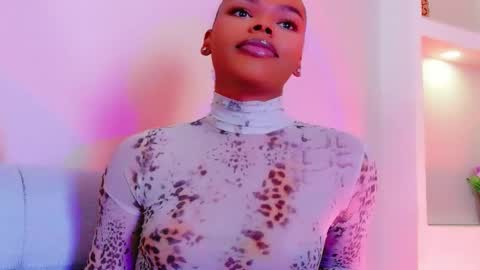 camiestrada online show from February 12, 2026, 9:10 pm