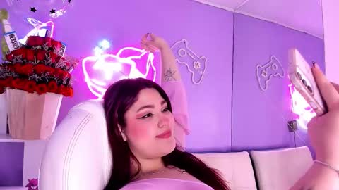 Camila Osorio online show from October 4, 2025, 9:02 pm