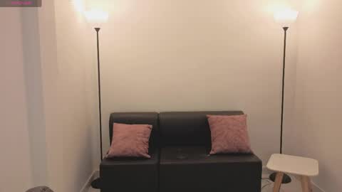 Camila online show from April 18, 2026, 2:48 am