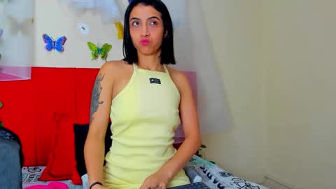 camila_collins7 online show from October 11, 2025, 12:26 pm