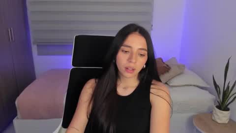 Snapshot of camila_ec2 chatting on March 13, 2026, 9:54 pm C A M I online show from March 13, 2026, 9:54 pm