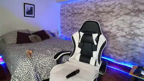 Camila Roose online show from February 28, 2026, 9:05 pm