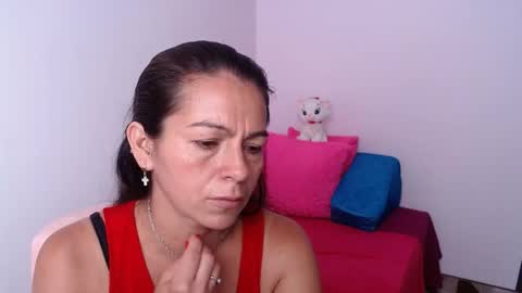Camila Vargas online show from April 6, 2026, 6:53 pm