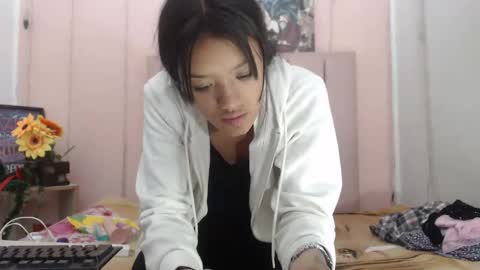 camila_williiamsres online show from May 9, 2026, 5:45 am