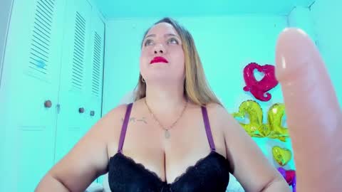 Snapshot of camilaa_foxxx chatting on February 16, 2025, 6:10 pm camilaa foxxx online show from February 16, 2025, 6:10 pm