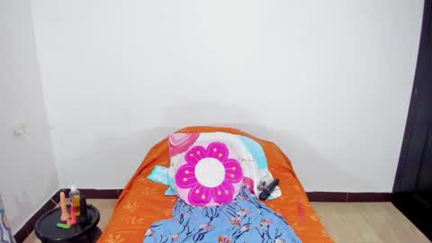 Snapshot of camilaa_foxxx chatting on October 11, 2025, 1:42 pm camilaa foxxx online show from October 11, 2025, 1:42 pm