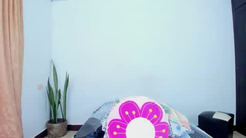 Snapshot of camilaa_foxxx chatting on March 5, 2026, 6:04 pm camilaa foxxx online show from March 5, 2026, 6:04 pm