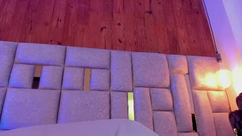 camilaa_smith_ online show from July 17, 2026, 8:14 pm