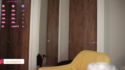 Camila online show from March 9, 2025, 8:21 pm