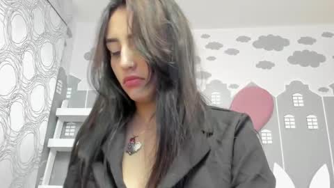 Camila  online show from January 15, 2025, 3:33 am