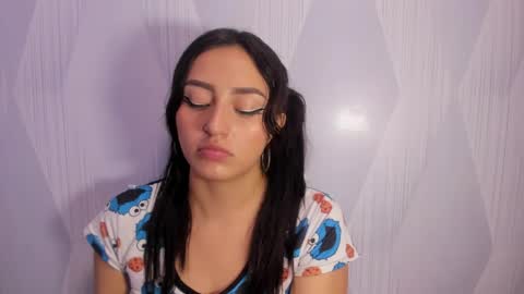 Snapshot of camilahunter__ chatting on April 29, 2026, 2:48 am Camila online show from April 29, 2026, 2:48 am