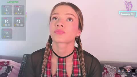 Camila Monroee  online show from December 19, 2025, 2:13 pm