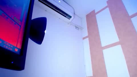 camilaparrisx online show from December 7, 2024, 3:58 am