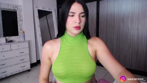 X IGcamiryan01 online show from October 26, 2025, 6:14 pm