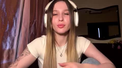 Snapshot of camilermon chatting on March 9, 2026, 7:34 am Miki online show from March 9, 2026, 7:34 am