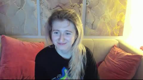 camilladreamer online show from March 26, 2026, 7:52 pm