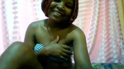 camillah_sweet online show from April 19, 2026, 1:10 pm