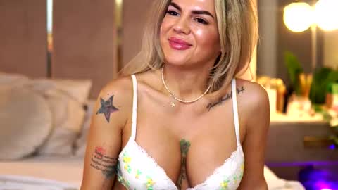 Camy online show from December 4, 2025, 9:29 am