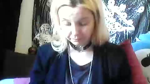 Camille Deville online show from December 18, 2024, 12:43 am