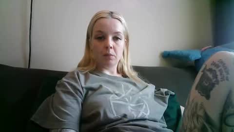 Camille Deville online show from March 2, 2025, 11:20 pm