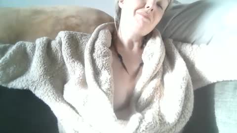Camille Deville online show from June 18, 2026, 2:01 am