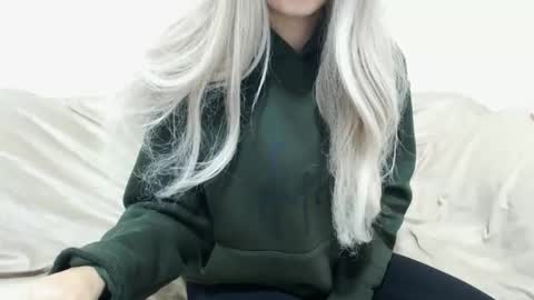 CamilleBunny online show from December 5, 2025, 4:21 am