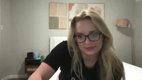 camilleclairexo online show from March 27, 2026, 9:10 am