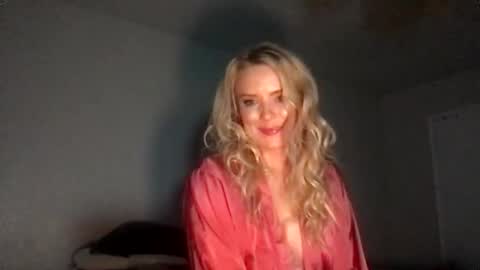 Snapshot of camilleclairexo chatting on April 13, 2026, 7:36 am camilleclairexo online show from April 13, 2026, 7:36 am