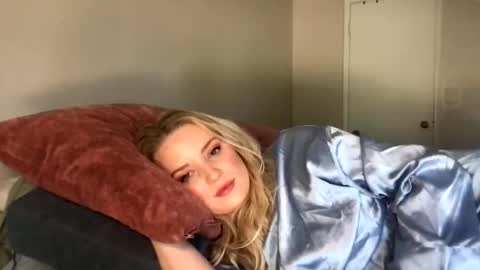 Snapshot of camilleclairexo chatting on April 27, 2026, 6:50 pm camilleclairexo online show from April 27, 2026, 6:50 pm