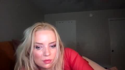 Snapshot of camilleclairexo chatting on May 7, 2026, 6:19 am camilleclairexo online show from May 7, 2026, 6:19 am