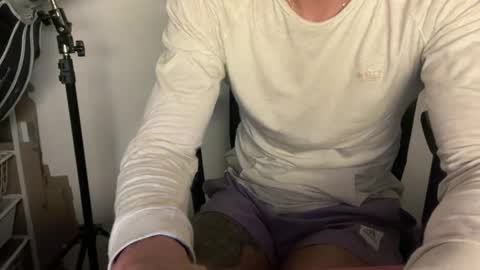 Snapshot of camilo__ chatting on November 7, 2025, 5:40 am camilo online show from November 7, 2025, 5:40 am