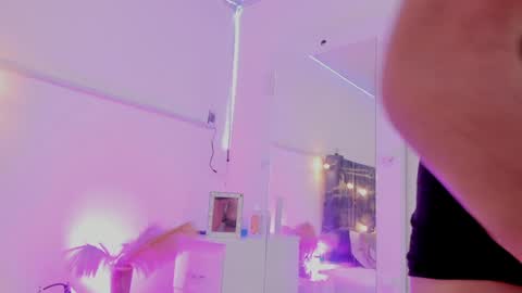 CamiloDoumit online show from February 8, 2025, 7:37 am