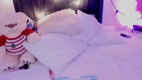 CamiloDoumit online show from February 17, 2025, 3:58 am