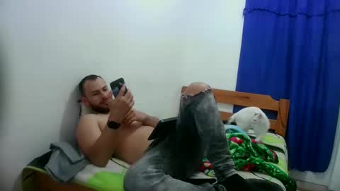 Snapshot of camiloex chatting on December 7, 2024, 11:23 pm Camilo online show from December 7, 2024, 11:23 pm