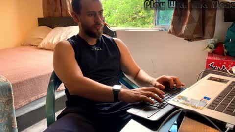 Snapshot of camiloex chatting on January 25, 2025, 6:02 pm Camilo online show from January 25, 2025, 6:02 pm