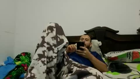 Snapshot of camiloex chatting on October 20, 2025, 7:03 pm Camilo online show from October 20, 2025, 7:03 pm