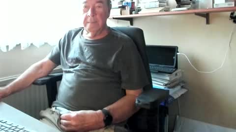 Cammee online show from January 19, 2026, 8:29 am